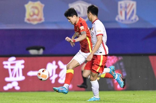 女侠宁中则肥臀迎合耸动腰